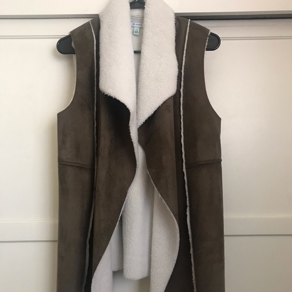 Susina Vest